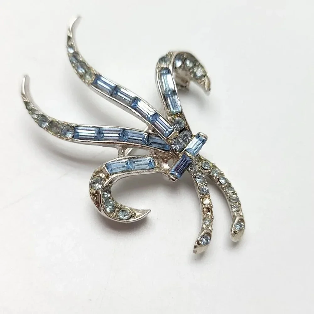 Blue Rhinestone Large Silver Tone Abstract Flower Vintage Brooch